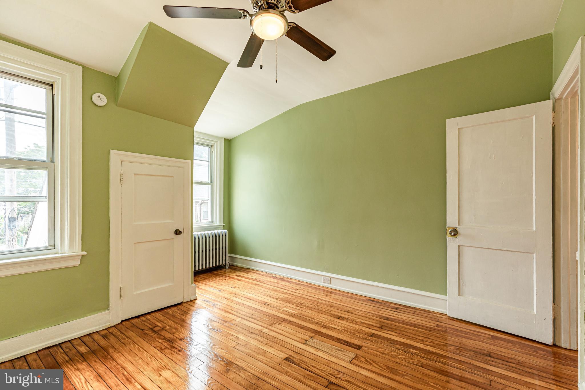 32 Heather Road Upper Darby, PA 19082 - Photo 37 of 53