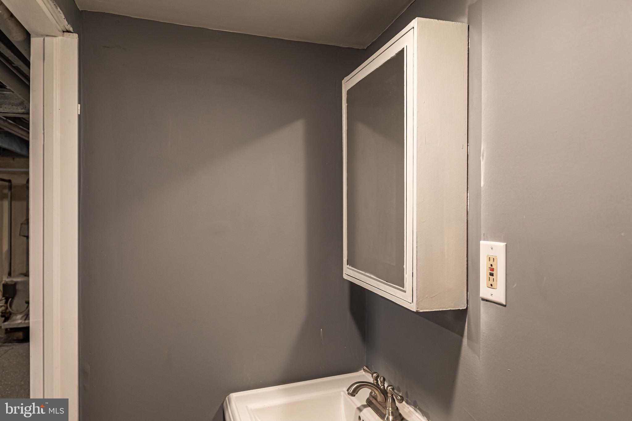 32 Heather Road Upper Darby, PA 19082 - Photo 50 of 53