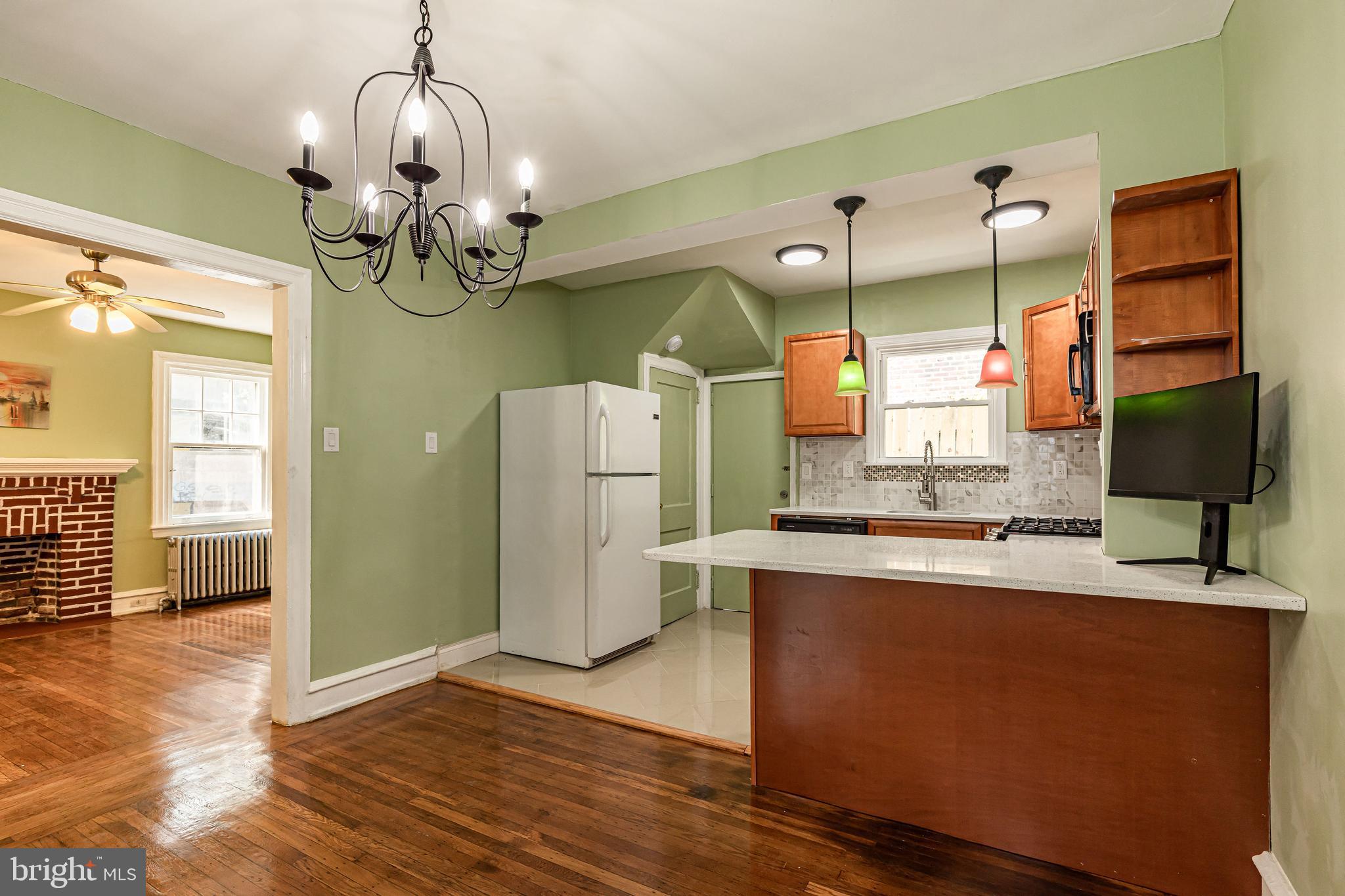 32 Heather Road Upper Darby, PA 19082 - Photo 9 of 53
