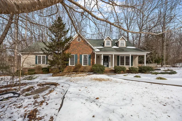 $419,000 | 511 Canterwood Drive, Mebane, NC 27302