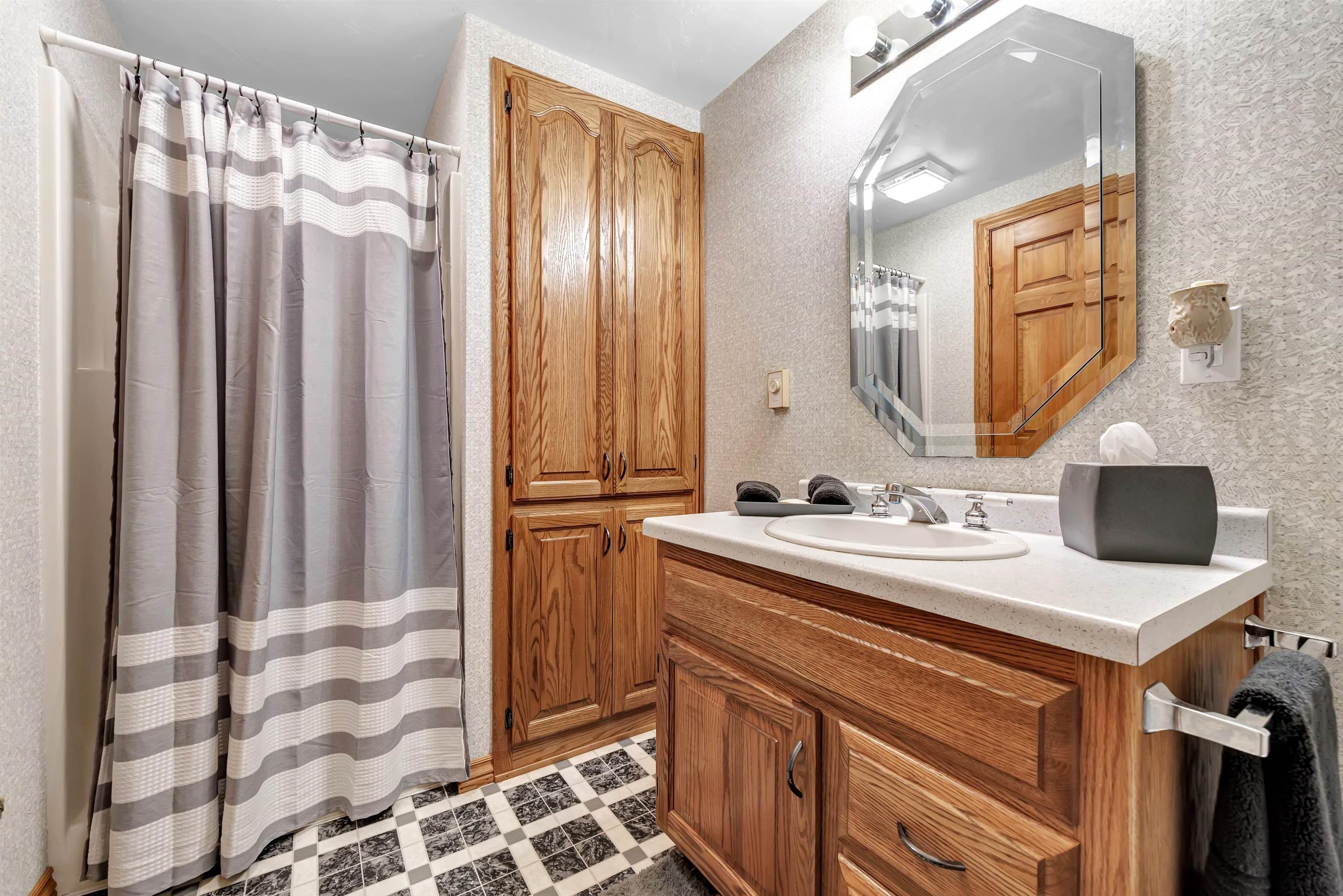 250 Windward Road Green Bay, WI 54302 - Photo 28 of 43 Gallery Image 28