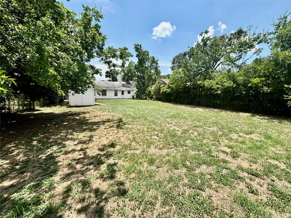 $2,800 | 1708 Pennsylvania Avenue, Austin, TX 78702