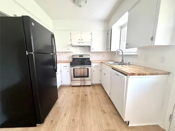 $2,800 | 1708 Pennsylvania Avenue, Austin, TX 78702