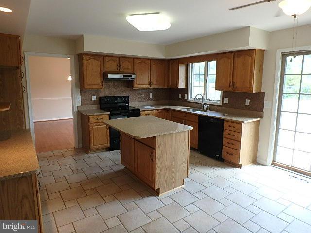 18923 Geeting Road Keedysville, MD 21756 - Photo 5 of 14 Kitchen