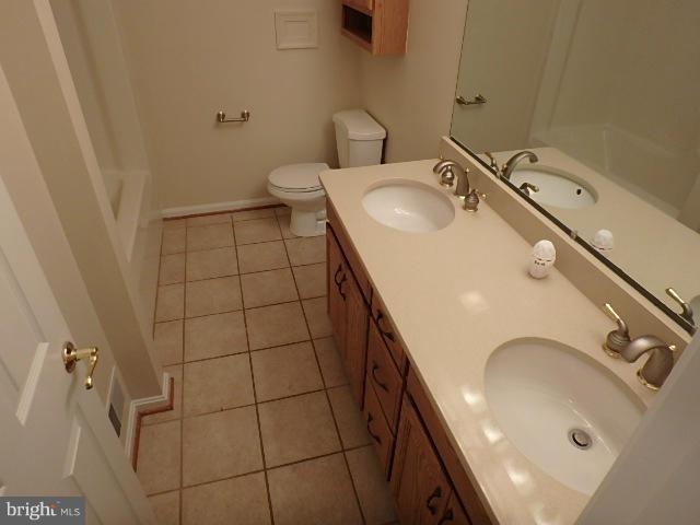 18923 Geeting Road Keedysville, MD 21756 - Photo 10 of 14 Bath