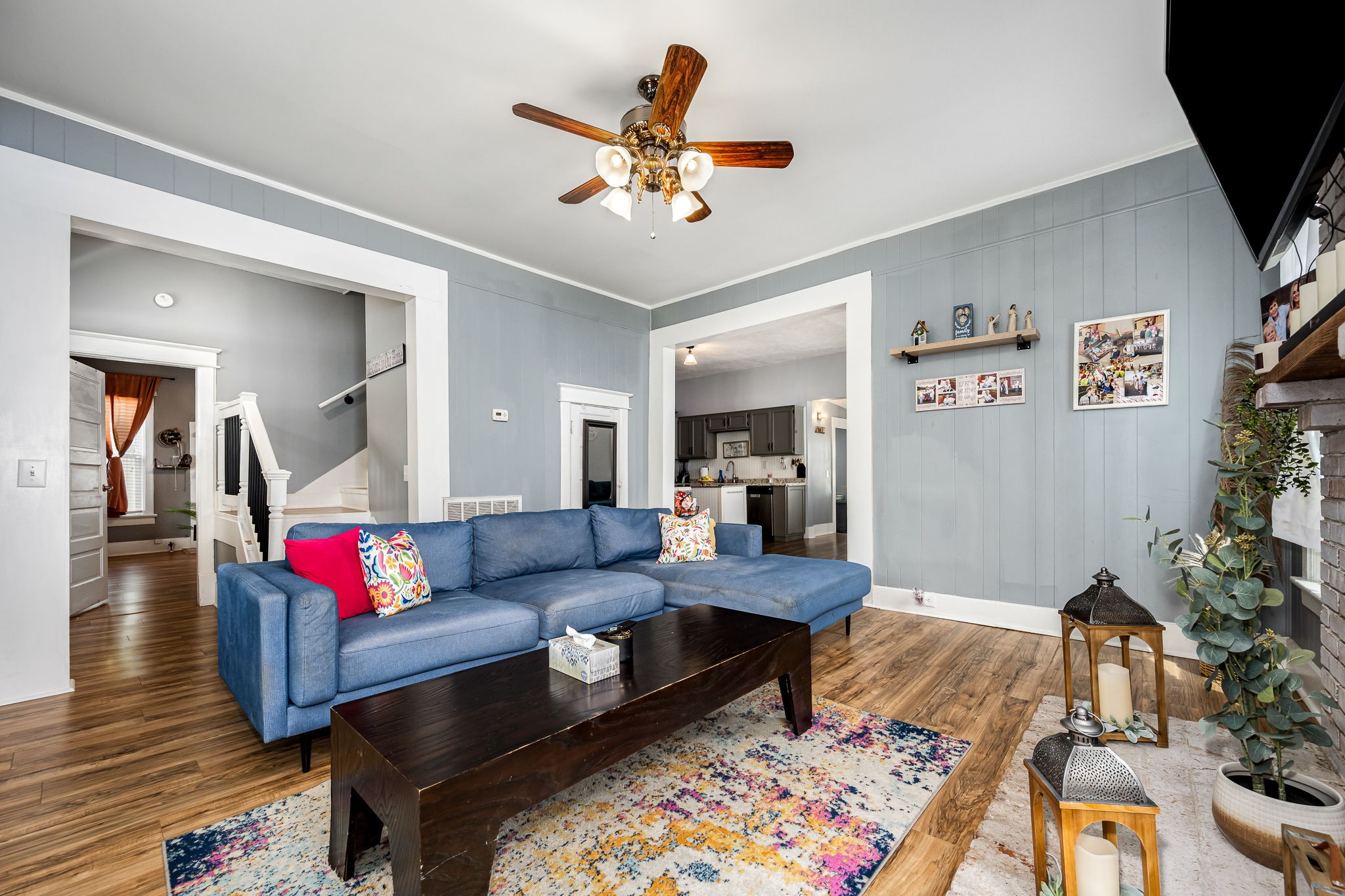 634 Highway 52 Portland, TN 37148 - Photo 12 of 42 a living room with furniture and wooden floor