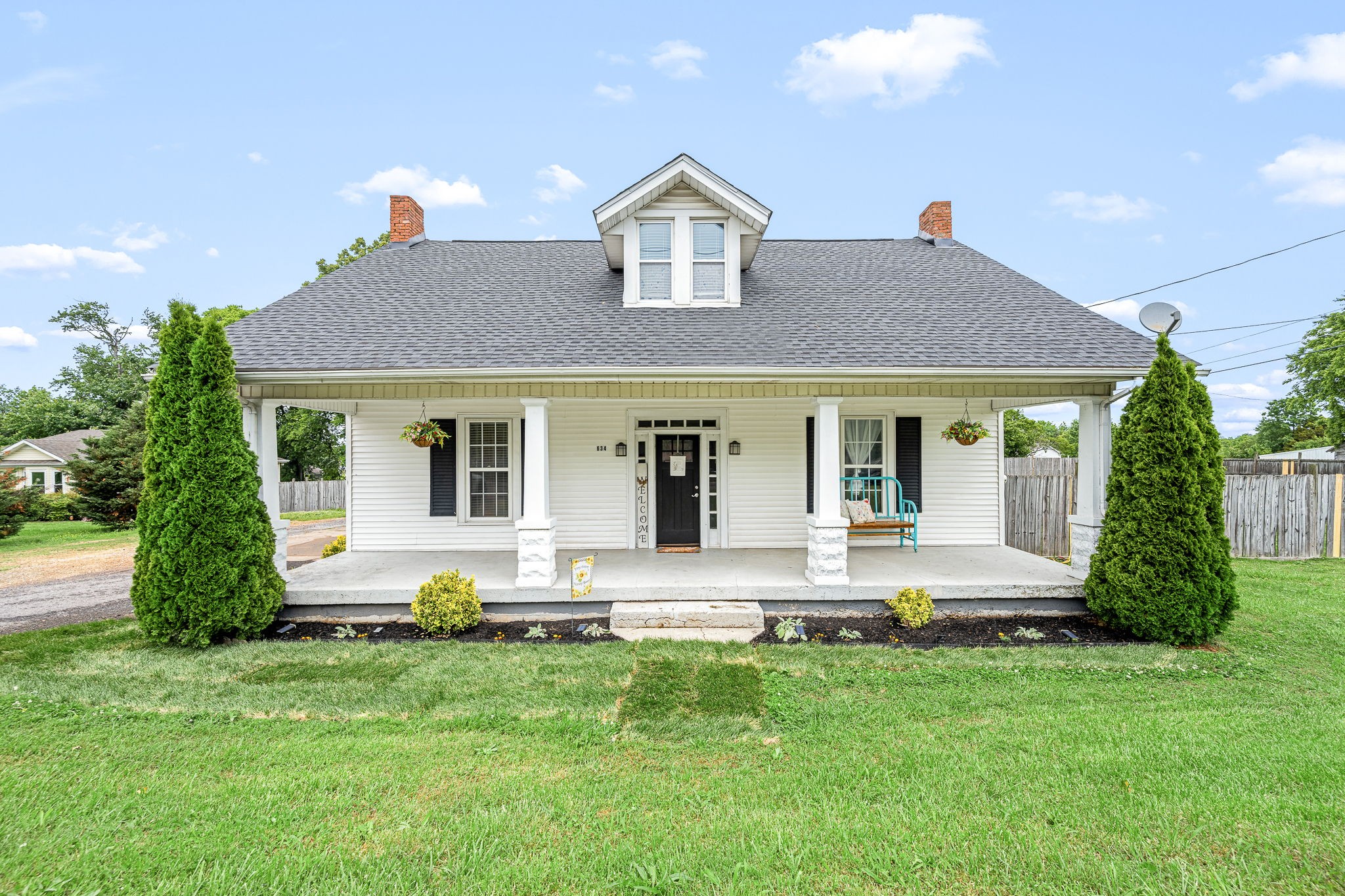634 Highway 52 Portland, TN 37148 - Photo 2 of 42 a front view of a house with a yard