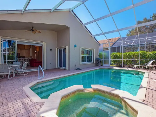 $575,000 | 64 Glen Eagle Circle, Naples, FL 34104