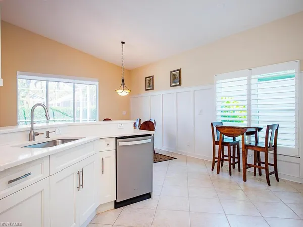 $575,000 | 64 Glen Eagle Circle, Naples, FL 34104