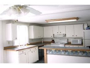 11 Kilrea Road Derry, NH 03038 - Photo 4 of 9