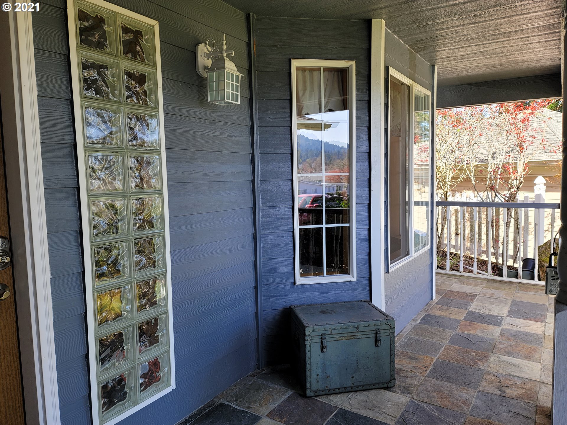332 South 69th Place Springfield, OR 97478 - Photo 2 of 19 Gallery Image 2