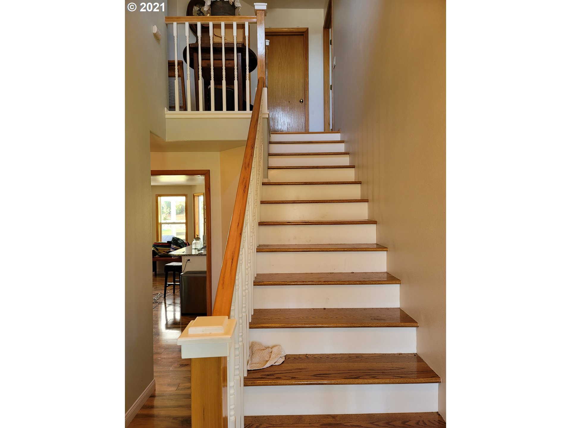 332 South 69th Place Springfield, OR 97478 - Photo 3 of 19 Gallery Image 3
