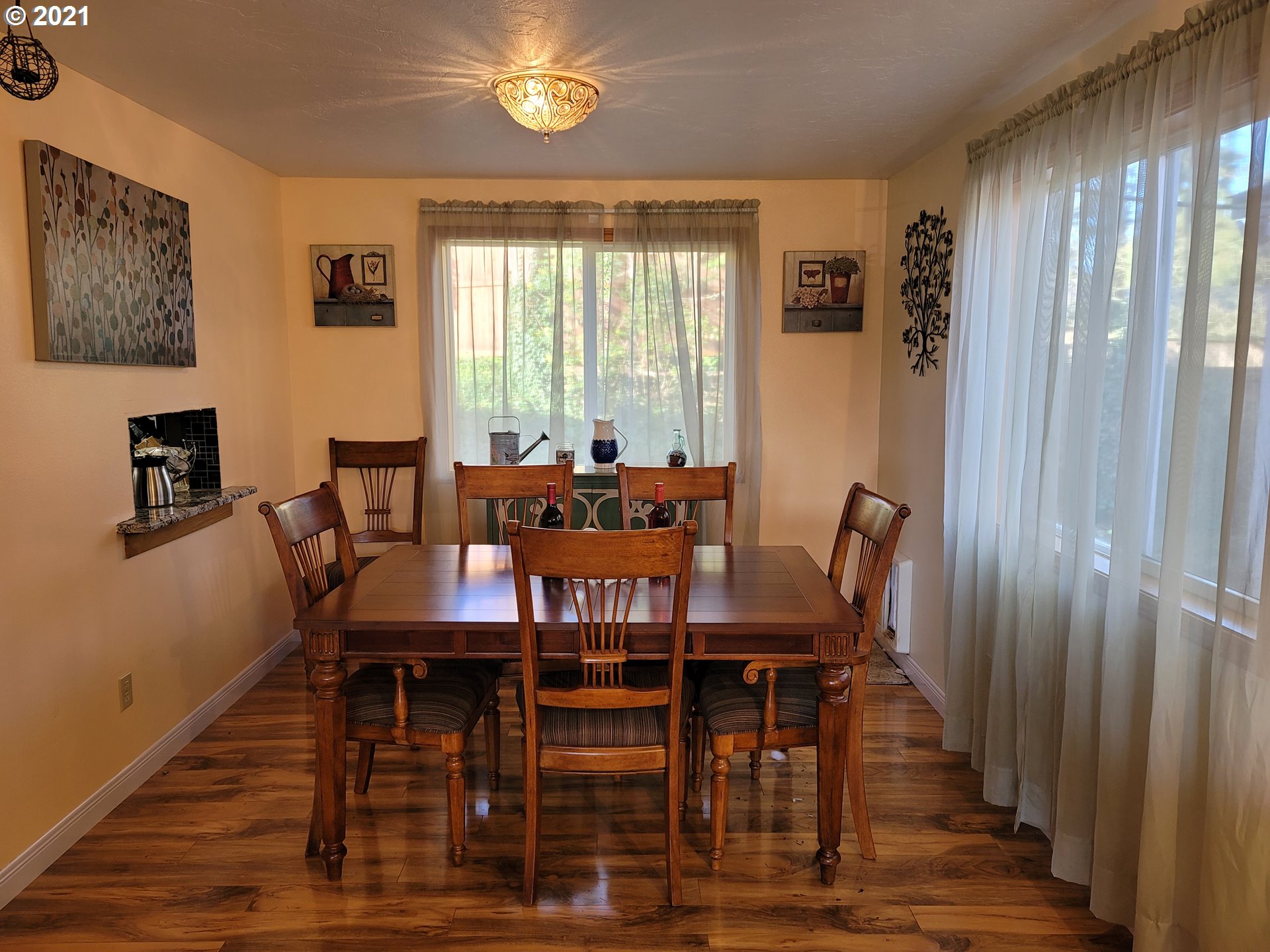 332 South 69th Place Springfield, OR 97478 - Photo 6 of 19 Gallery Image 6