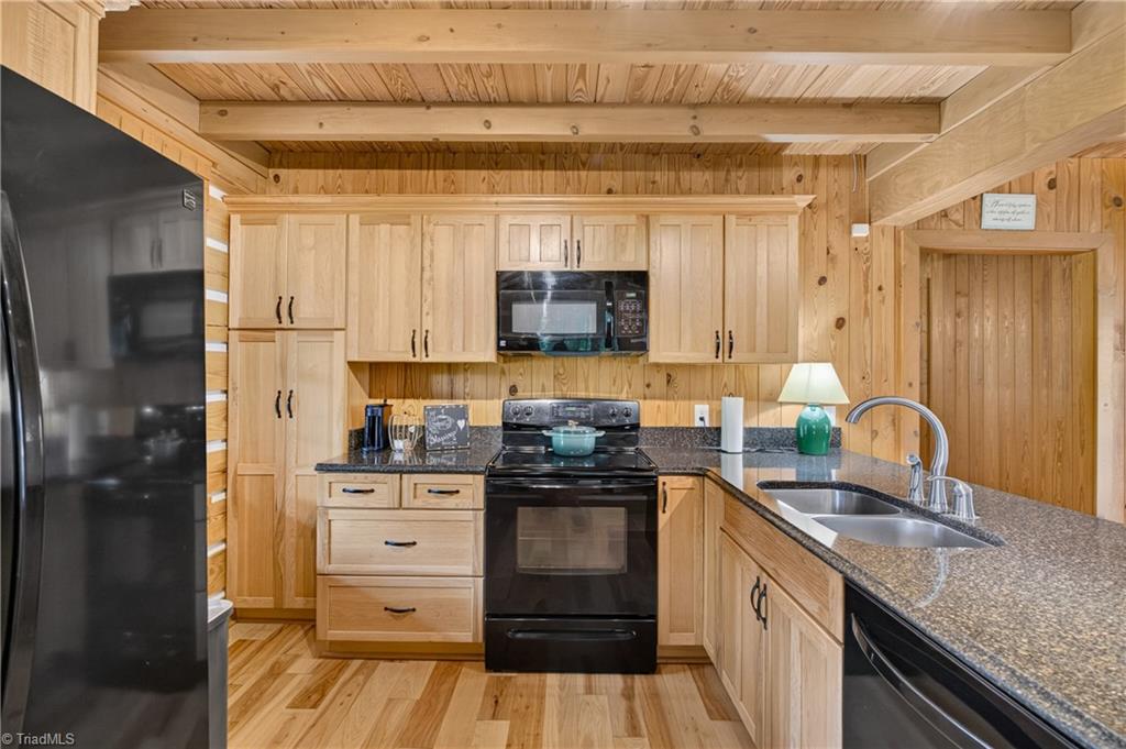 1805 West Chrisco Road Seagrove, NC 27341 - Photo 16 of 49