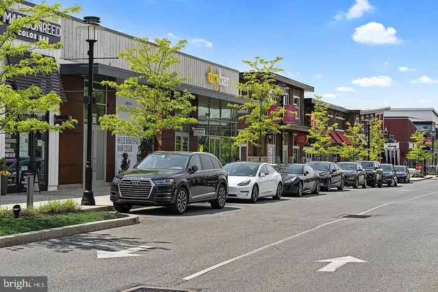 $3,450 | 805 Lakeview Court, Unit 40L, King of Prussia, PA 19406