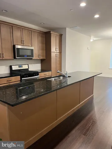 $3,450 | 805 Lakeview Court, Unit 40L, King of Prussia, PA 19406