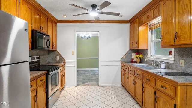 $475,000 | 315 Dumont Drive, Hillsborough, NC 27278