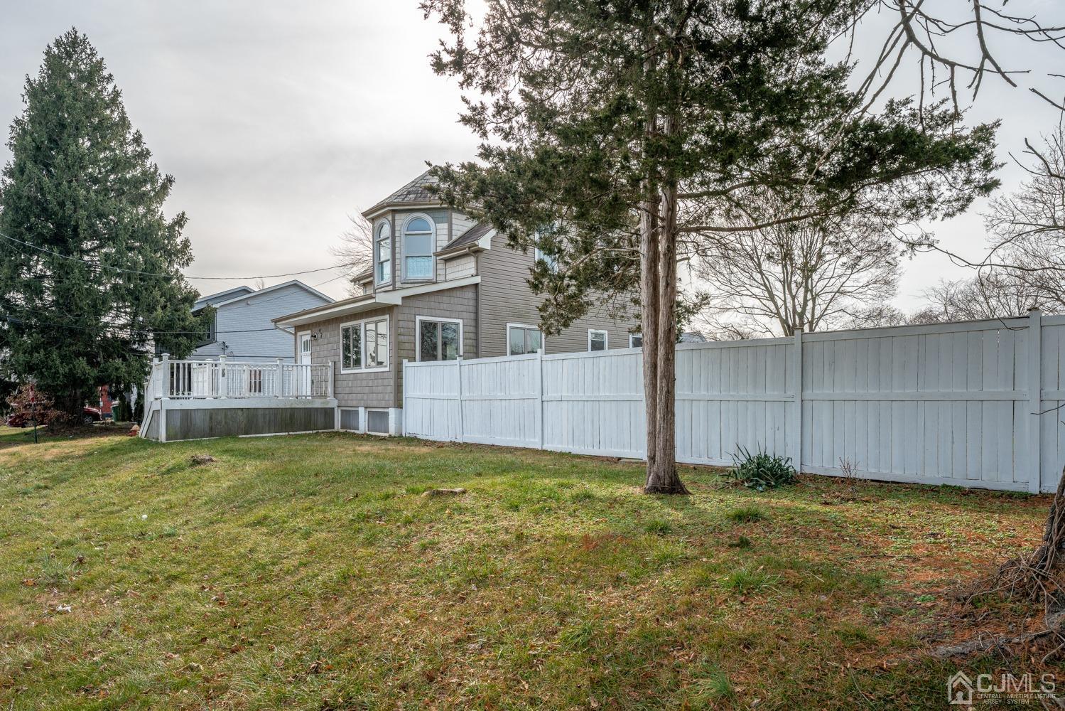 42 Meadow Road Edison, NJ 08817 - Photo 3 of 35 a view of a house with a yard