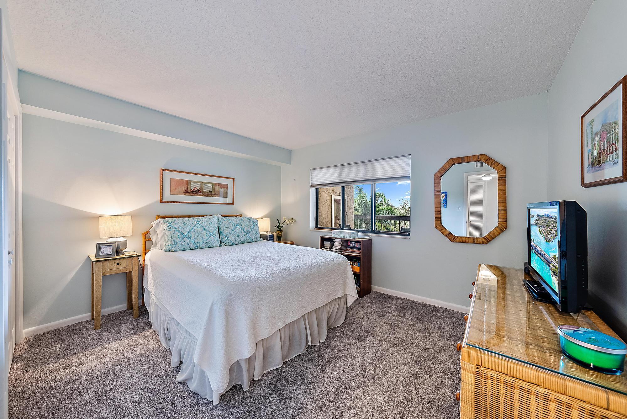 500 Ocean Trail Way, Unit 406 Jupiter, FL 33477 - Photo 16 of 25 Guest Bedroom