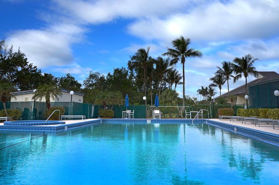 500 Ocean Trail Way, Unit 406 Jupiter, FL 33477 - Photo 24 of 25 Pool