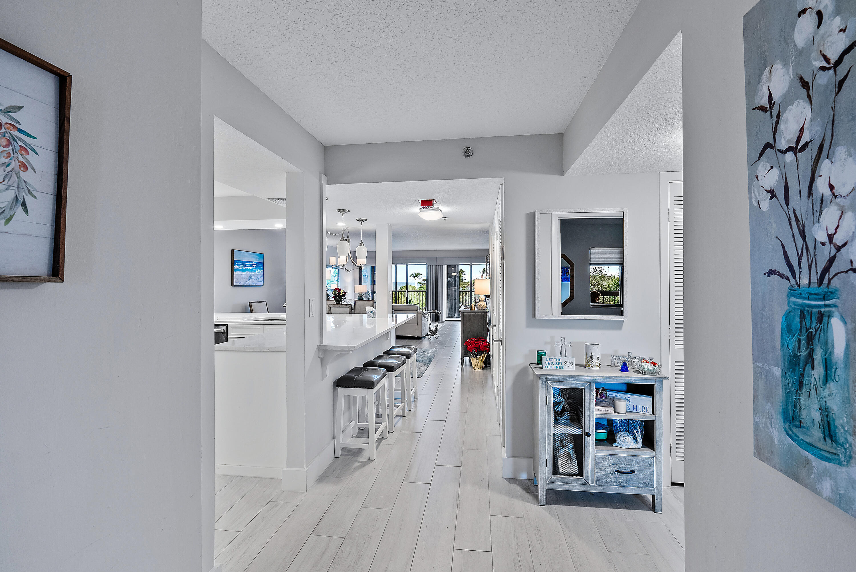 500 Ocean Trail Way, Unit 406 Jupiter, FL 33477 - Photo 6 of 25 Entryway