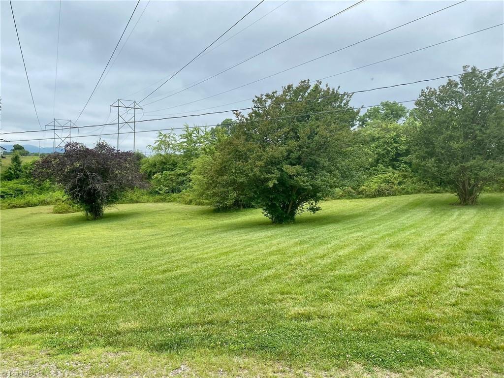 2738 Windy Ridge Road North Wilkesboro, NC 28659 - Photo 2 of 6 Gallery Image 2
