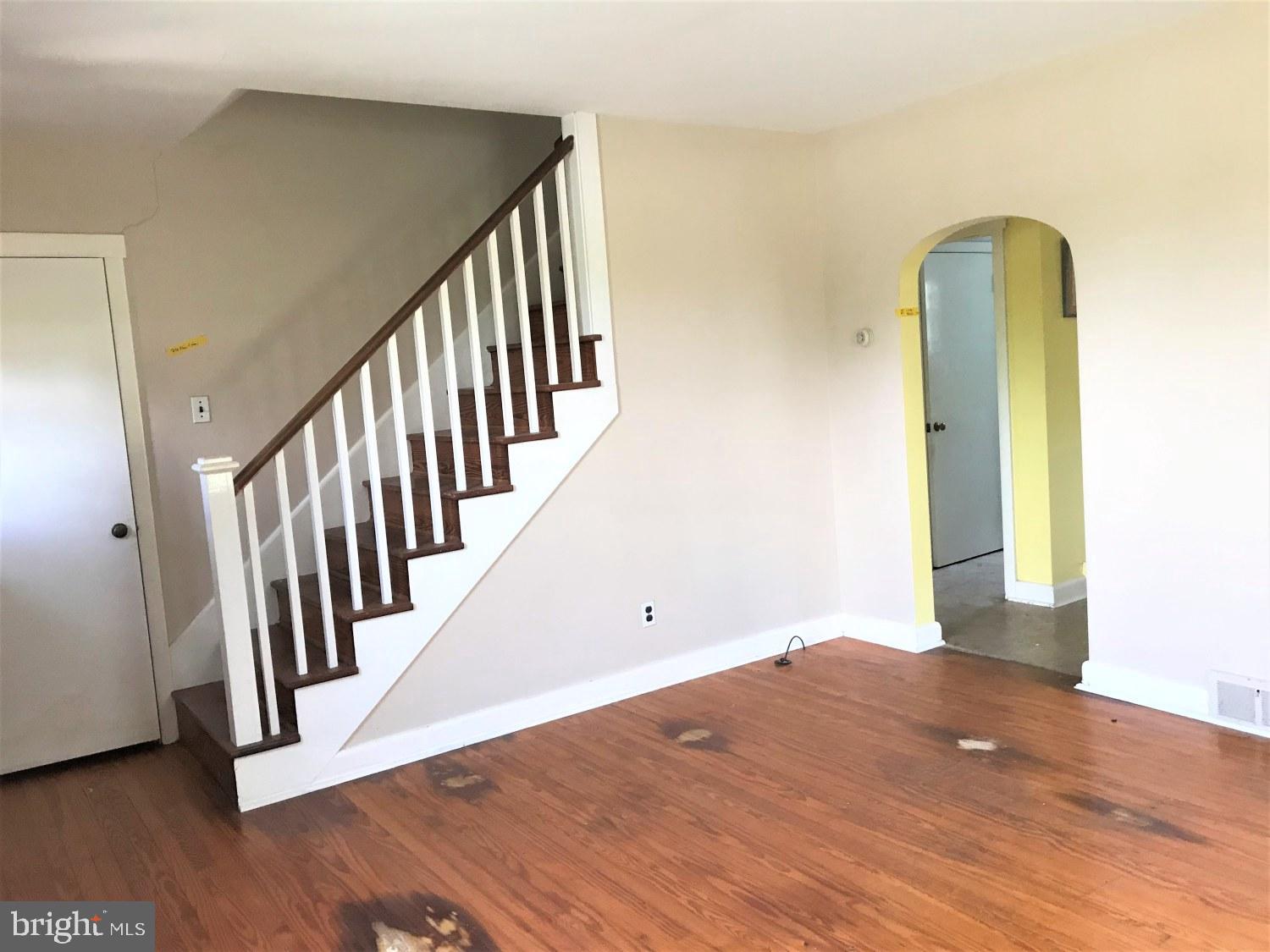 189 West Greentree Road Marlton, NJ 08053 - Photo 2 of 14 Living Room