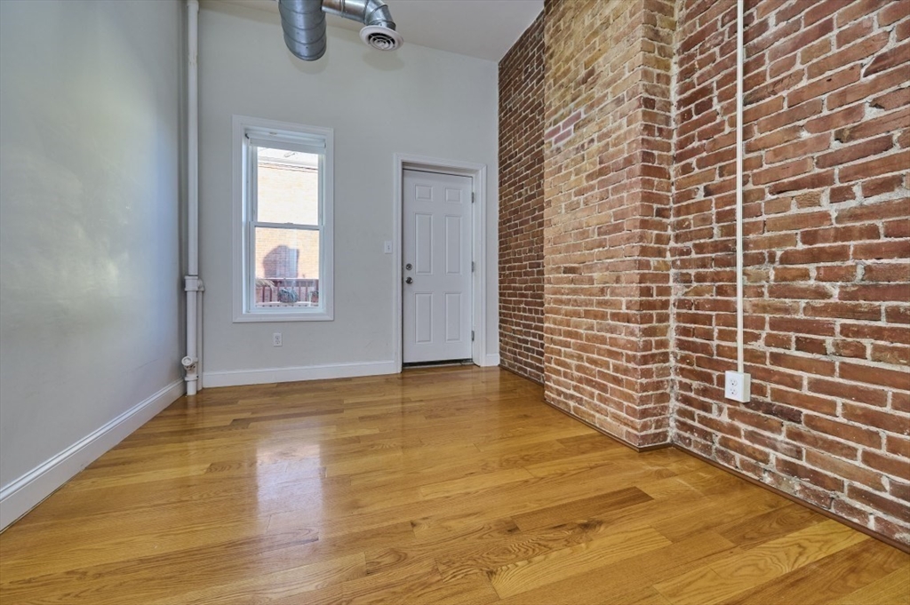 175 Washington, Unit 3 Chelsea, MA 02150 - Photo 8 of 19