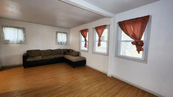 $117,001 | 3733 West Fairmount Avenue, Milwaukee, WI 53209