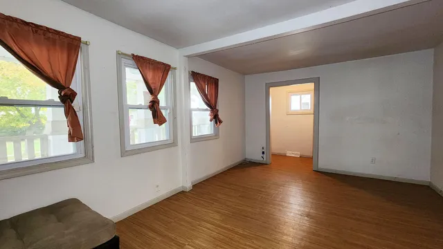 $117,001 | 3733 West Fairmount Avenue, Milwaukee, WI 53209