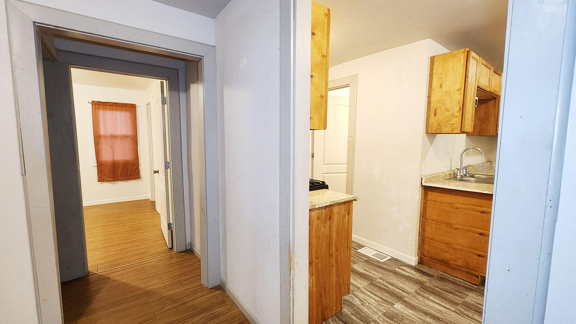 3733 West Fairmount Avenue Milwaukee, WI 53209 - Photo 19 of 36 04v1