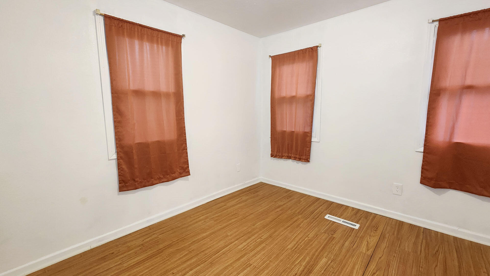 3733 West Fairmount Avenue Milwaukee, WI 53209 - Photo 25 of 36 05v1