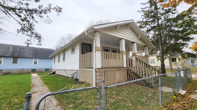 $117,001 | 3733 West Fairmount Avenue, Milwaukee, WI 53209