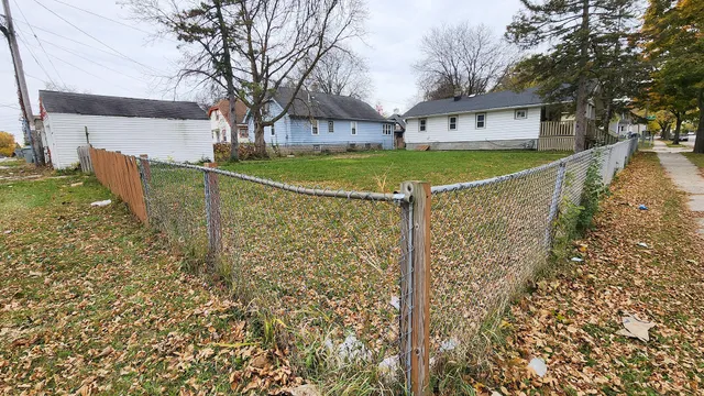 $117,001 | 3733 West Fairmount Avenue, Milwaukee, WI 53209