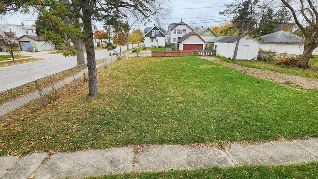 $117,001 | 3733 West Fairmount Avenue, Milwaukee, WI 53209