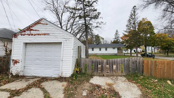 $117,001 | 3733 West Fairmount Avenue, Milwaukee, WI 53209