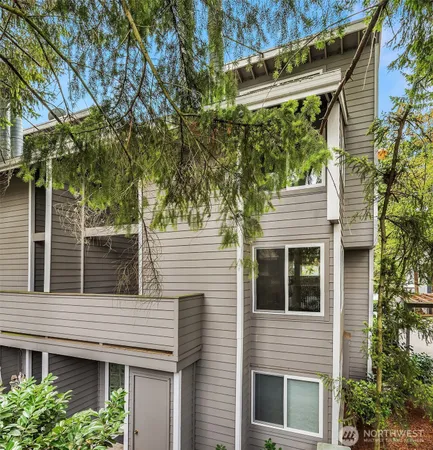 $2,750 | 3005 127th Place Southeast, Unit B21, Bellevue, WA 98005