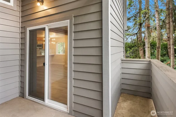 $2,750 | 3005 127th Place Southeast, Unit B21, Bellevue, WA 98005