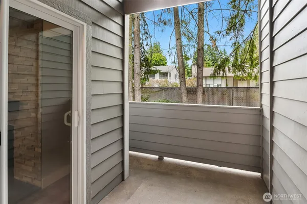 $2,750 | 3005 127th Place Southeast, Unit B21, Bellevue, WA 98005