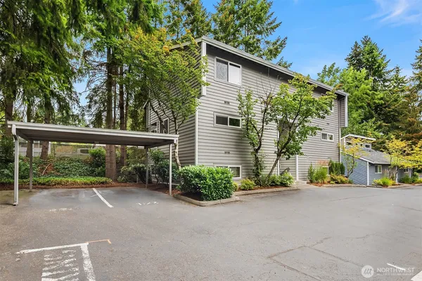 $2,750 | 3005 127th Place Southeast, Unit B21, Bellevue, WA 98005