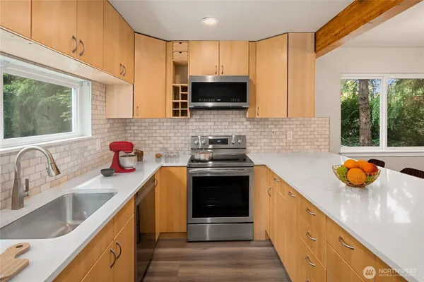 $2,750 | 3005 127th Place Southeast, Unit B21, Bellevue, WA 98005