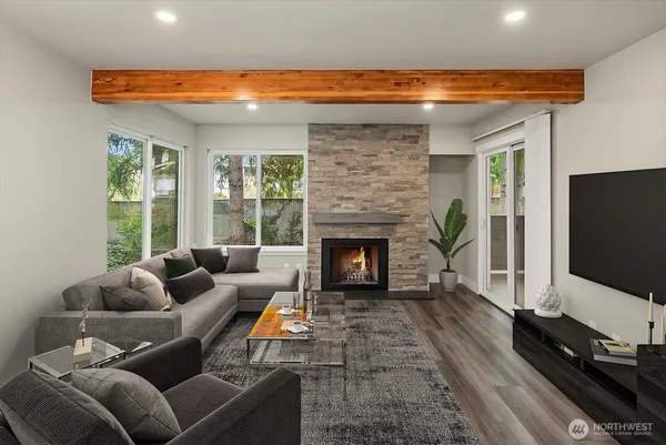 $2,750 | 3005 127th Place Southeast, Unit B21, Bellevue, WA 98005