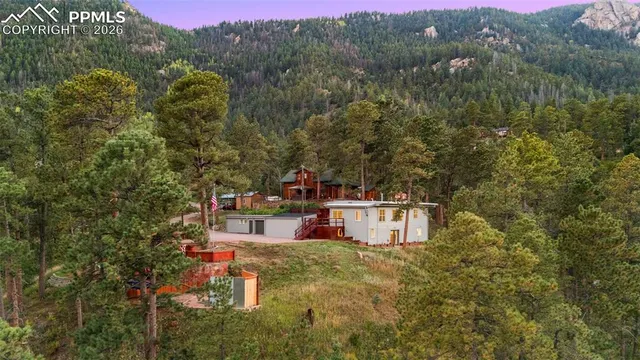 a picture of city view