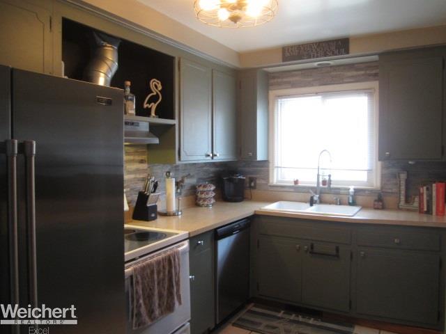 23768 Roxana Avenue Eastpointe, MI 48021 - Photo 27 of 45 31393607-26.JPG