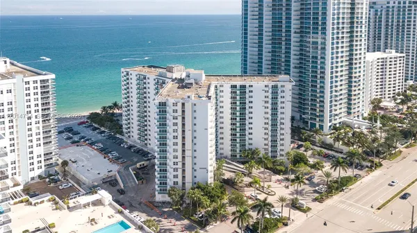 $2,800 | 3001 South Ocean Drive, Unit 1623, Hollywood, FL 33019