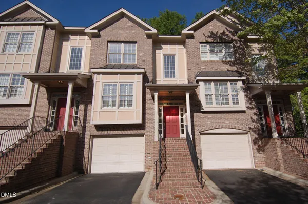$2,400 | 1327 Cameron View Court, Raleigh, NC 27607