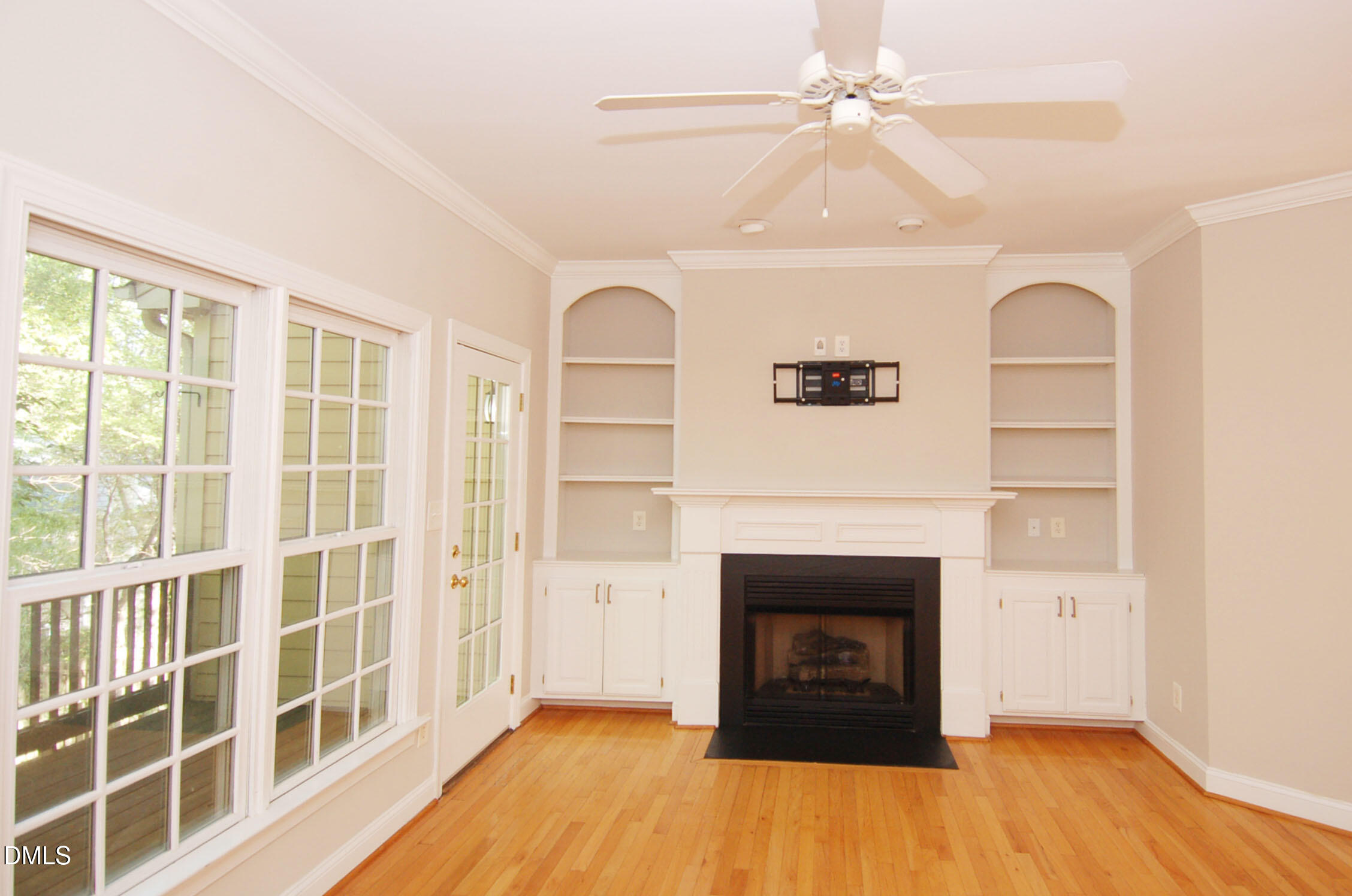 1327 Cameron View Court Raleigh, NC 27607 - Photo 5 of 16 3 Living