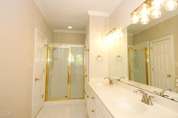 $2,400 | 1327 Cameron View Court, Raleigh, NC 27607