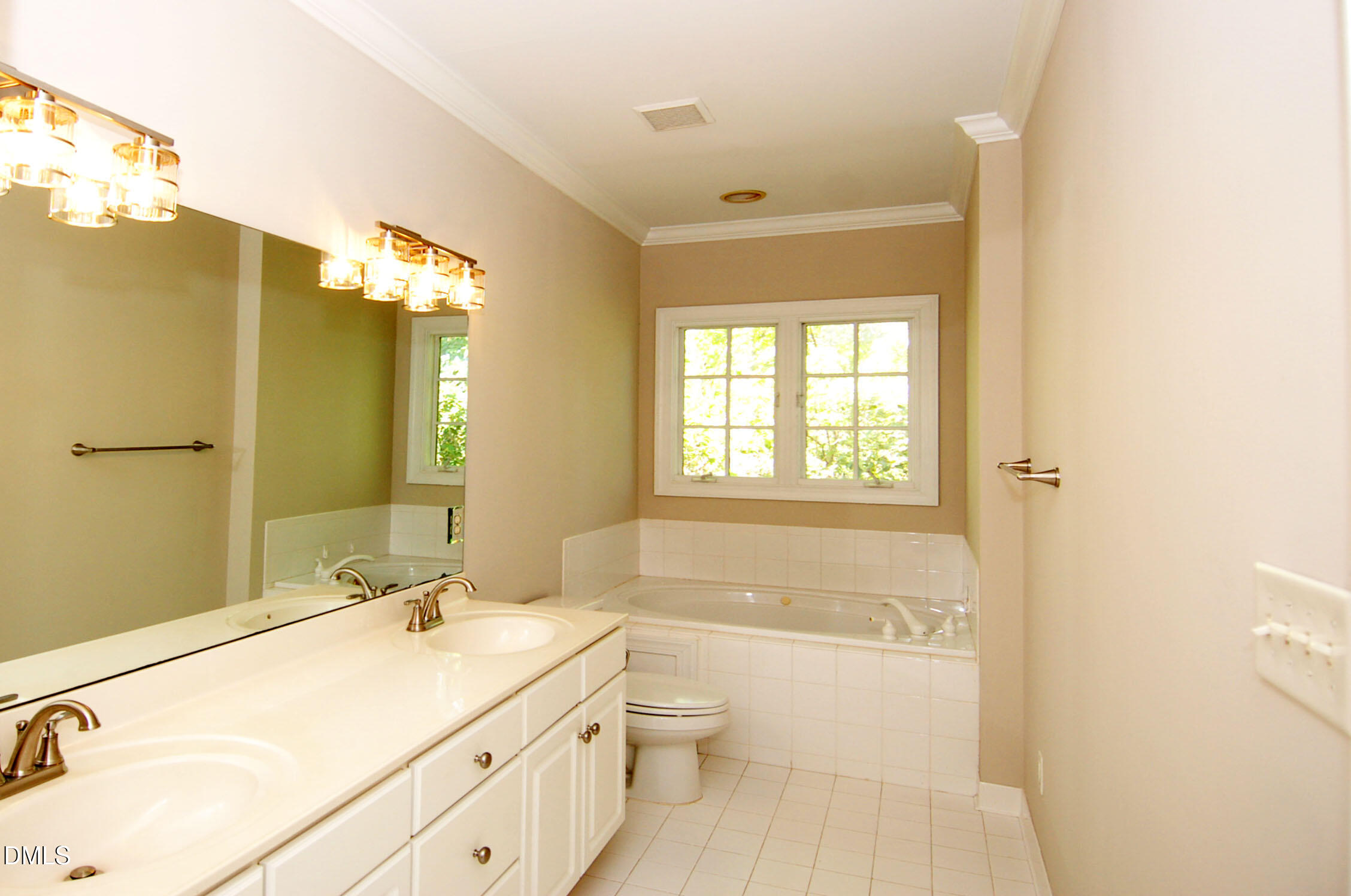 1327 Cameron View Court Raleigh, NC 27607 - Photo 10 of 16 21 Bath1a