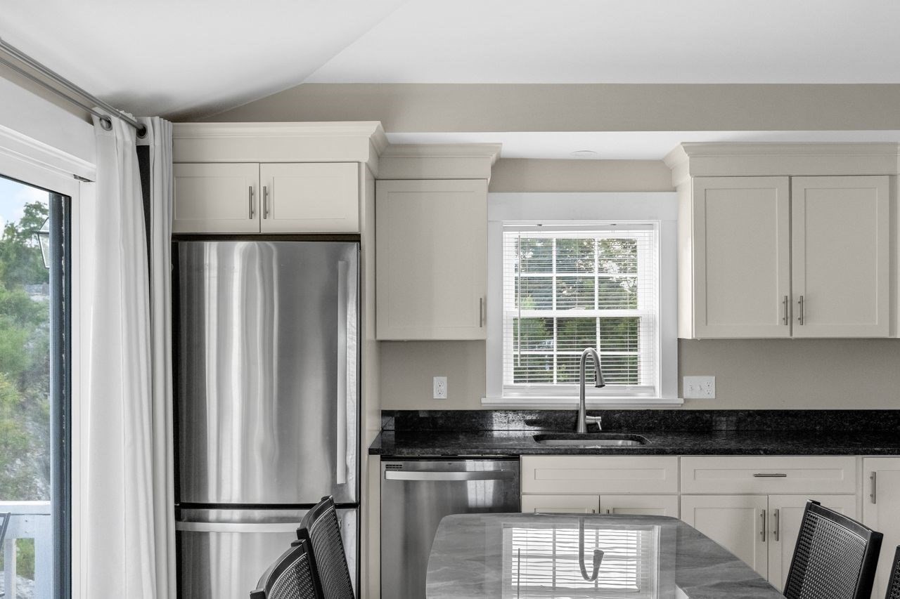 550 Jerusalem Road, Unit 6 Cohasset, MA 02025 - Photo 7 of 29 Gallery Image 7